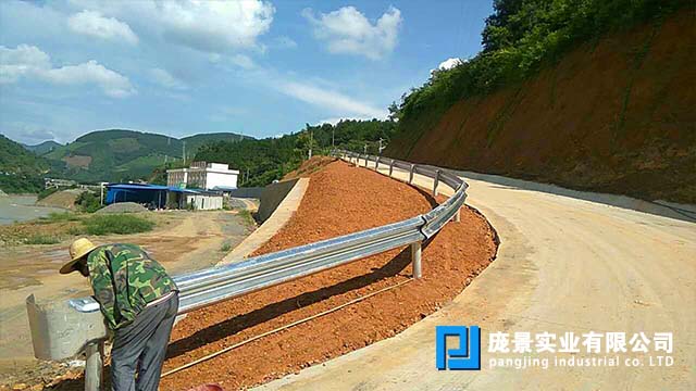 草莓黄色网站.jpg