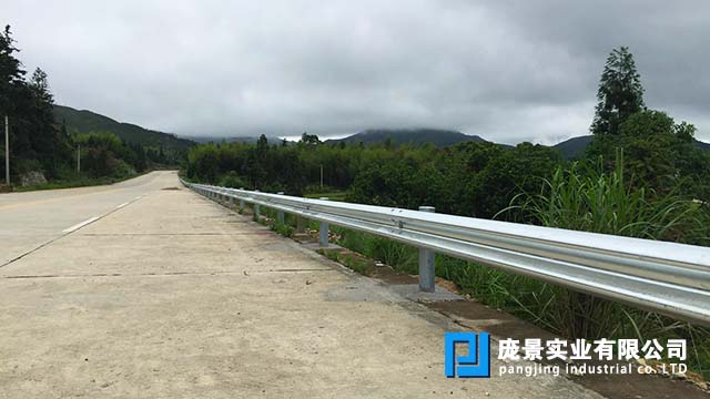 波形梁刚草莓黄色网站板.jpg